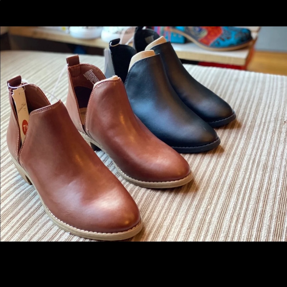 Brand new shoe bundle! 2 pairs of booties, one black, one brown and slides 7 1/2